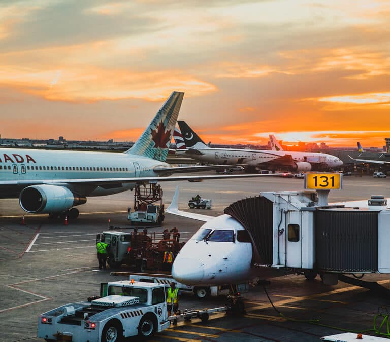 Servicios telefónicos para contactar con aerolíneas para Europa, Francia, Canarias o Argentina